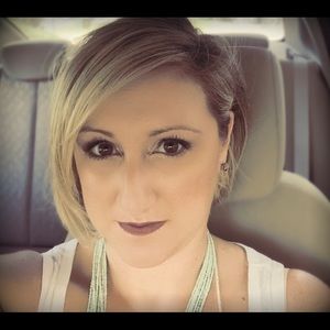 Meet your Posher, Andria